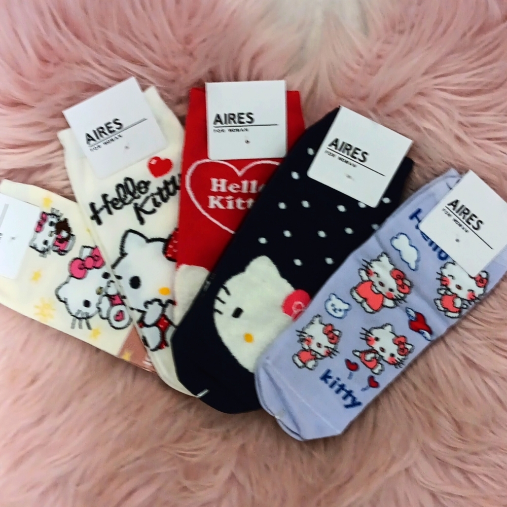 Brand New AIRES ASSORTED DESIGN HELLO KITTY SOCKS-5CT.